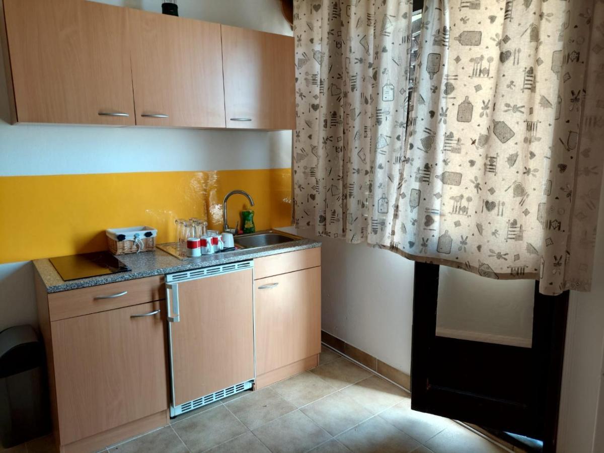 Apartment Galeb Lukovo Šugarje Exterior foto